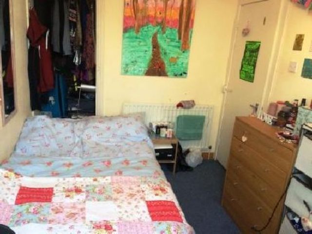  Image of 5 bedroom House Share to rent in Winnie Road Selly Oak Birmingham B29 at Selly Oak West Midlands Selly Oak, B29 6JX