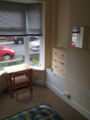  Image of 3 bedroom House Share to rent in Winnie Road Selly Oak Birmingham B29 at Selly Oak West Midlands Selly Oak, B29 6JX