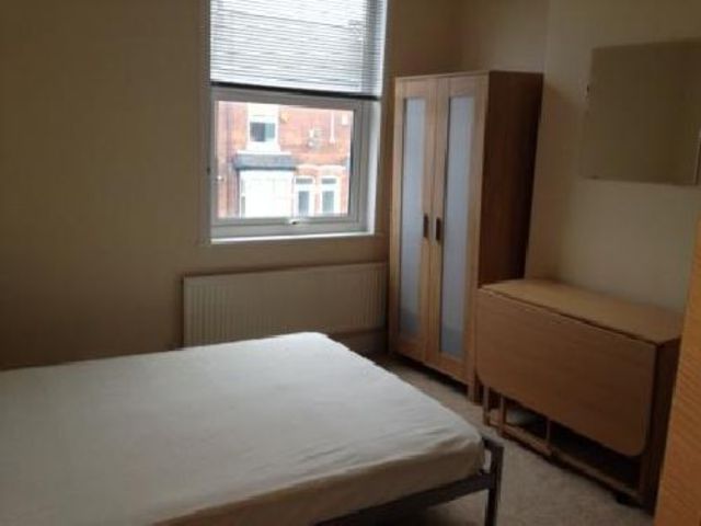  Image of 3 bedroom House Share to rent in Winnie Road Selly Oak Birmingham B29 at Selly Oak West Midlands Selly Oak, B29 6JX