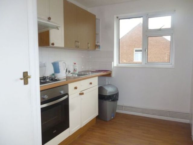  Image of 1 bedroom Flat to rent in Wood Street London E17 at Wood Street  Walthamstow, E17 3JX