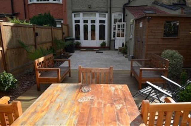  Image of 1 bedroom Ground Flat to rent in Woodberry Avenue London N21 at Woodberry Avenue  Winchmore Hill, N21 3LB