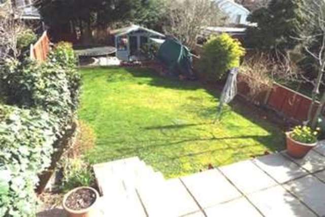  Image of 4 bedroom Detached house to rent in St. Ronans Crescent Woodford Green IG8 at Woodford Green, IG8 9DQ