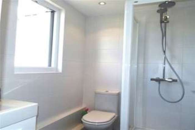  Image of 4 bedroom Detached house to rent in St. Ronans Crescent Woodford Green IG8 at Woodford Green, IG8 9DQ