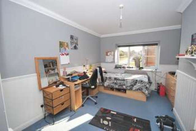  Image of 4 bedroom Detached house for sale in Woodland Walk Epsom KT19 at Woodland Walk Ewell Epsom, KT19 9FH
