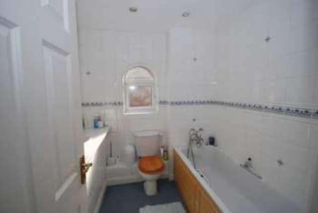 Image of 4 bedroom Detached house for sale in Woodland Walk Epsom KT19 at Woodland Walk Ewell Epsom, KT19 9FH