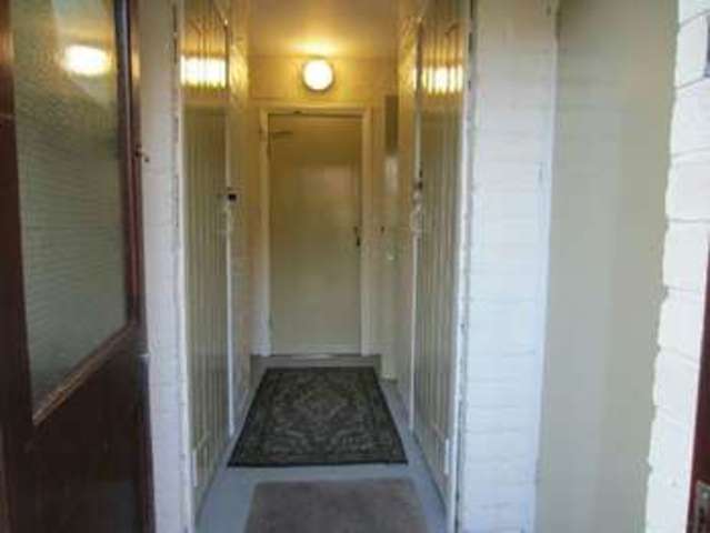  Image of 2 bedroom Flat to rent in Woodlawn Court Manchester M16 at Woodlawn Court  Manchester, M16 9RH