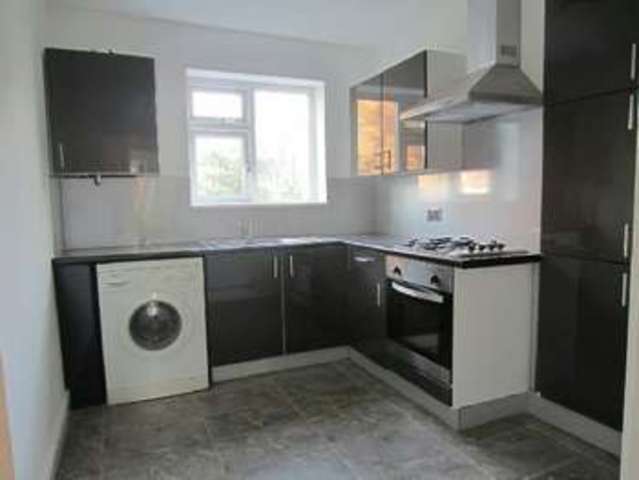  Image of 2 bedroom Flat to rent in Woodlawn Court Manchester M16 at Woodlawn Court  Manchester, M16 9RH