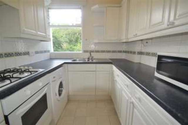  Image of 2 bedroom Apartment to rent in Woodside London SW19 at Wimbledon, SW19 7BA