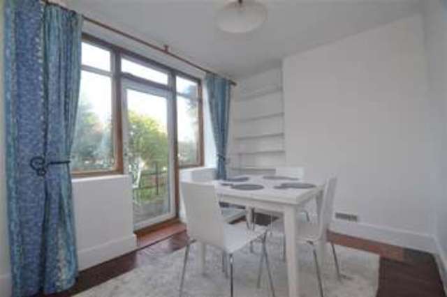  Image of 2 bedroom Apartment to rent in Woodside London SW19 at Wimbledon, SW19 7AR