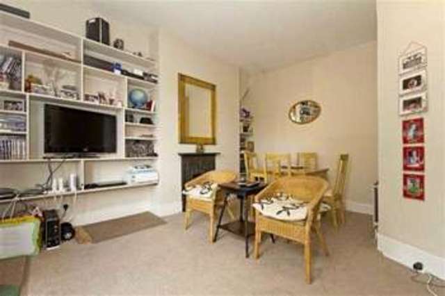  Image of 2 bedroom Apartment to rent in Worple Road London SW20 at Cottenham Park, SW20 8PR