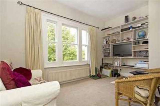  Image of 2 bedroom Apartment to rent in Worple Road London SW20 at Cottenham Park, SW20 8PR