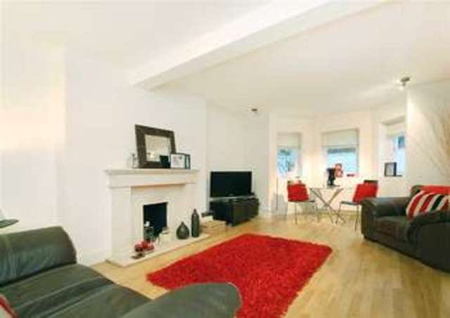  Image of 2 bedroom Apartment to rent in Worple Road London SW19 at Wimbledon, SW19 4JG
