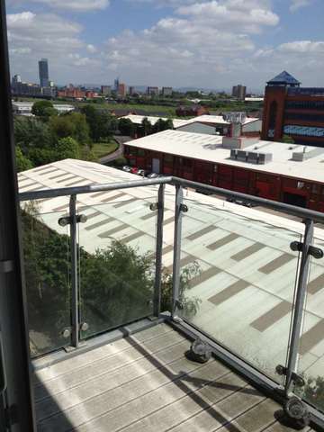  Image of 2 bedroom Apartment to rent in Taylorson Street South Salford M5 at Taylorson Street South Salford Quays Salford, M5 3FP