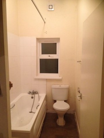  Image of 1 bedroom Flat to rent in York Road Ilford IG1 at YORK ROAD  ILFORD, IG1 3AD