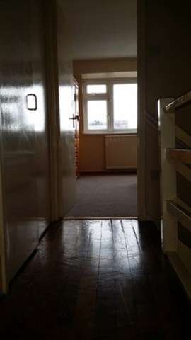  Image of 4 bedroom Terraced house to rent in Young Road London E16 at YOUNG ROAD  BECTON, E16 3RR