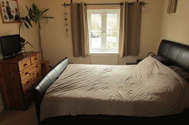  Image of 3 bedroom Detached house for sale in Causton Road Beggarwood Basingstoke RG22 at Causton Road Beggarwood Basingstoke, RG22 4QQ