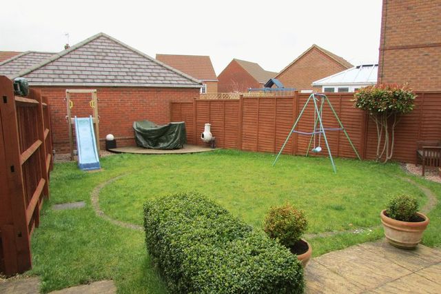  Image of 3 bedroom Detached house for sale in Causton Road Beggarwood Basingstoke RG22 at Causton Road Beggarwood Basingstoke, RG22 4QQ