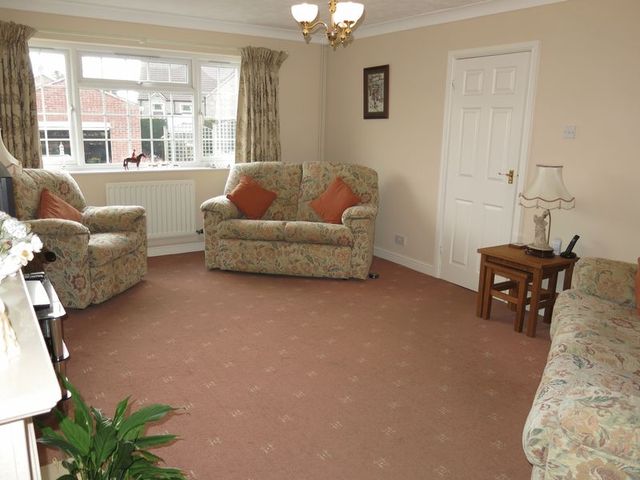  Image of 4 bedroom Detached house for sale in East Road Navenby Lincoln LN5 at East Road Navenby Lincoln, LN5 0EP