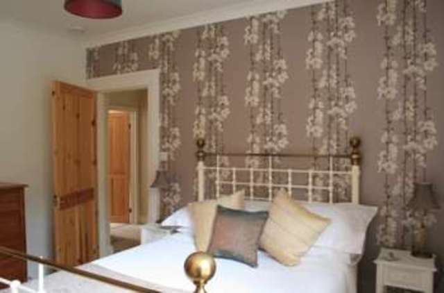  Image of 3 bedroom Terraced house to rent in Victoria Road Dartmouth TQ6 at 181 Victoria Road  Dartmouth, TQ6 9EG