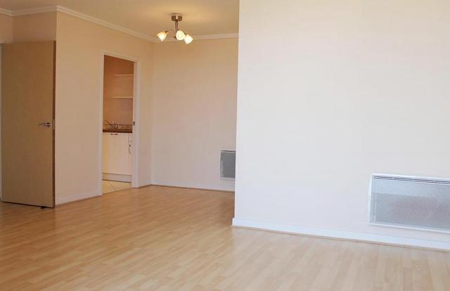  Image of 2 bedroom Flat to rent in Station Approach Woking GU22 at Station Approach Woking, GU22 7PE