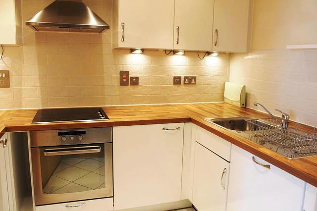  Image of 2 bedroom Flat to rent in Station Approach Woking GU22 at Station Approach Woking, GU22 7PE