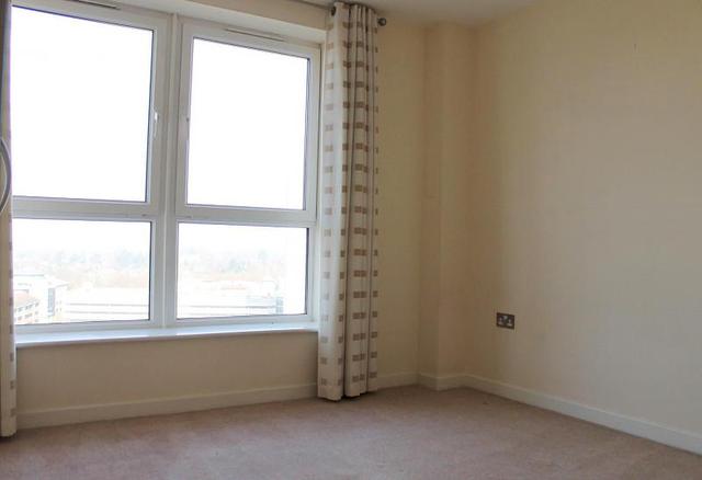  Image of 2 bedroom Flat to rent in Station Approach Woking GU22 at Station Approach Woking, GU22 7PE