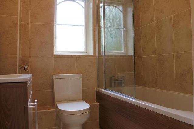  Image of 2 bedroom Flat to rent in Century Court Horsell Woking GU21 at Woking, GU21 6DF
