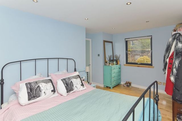  Image of 3 bedroom Terraced house for sale in Millar Place Edinburgh EH10 at Millar Place Lane Morningside Edinburgh, EH10 5HL