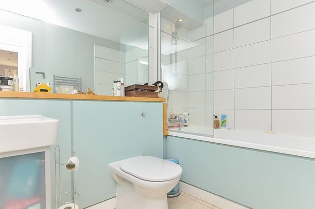  Image of 3 bedroom Terraced house for sale in Millar Place Edinburgh EH10 at Millar Place Lane Morningside Edinburgh, EH10 5HL