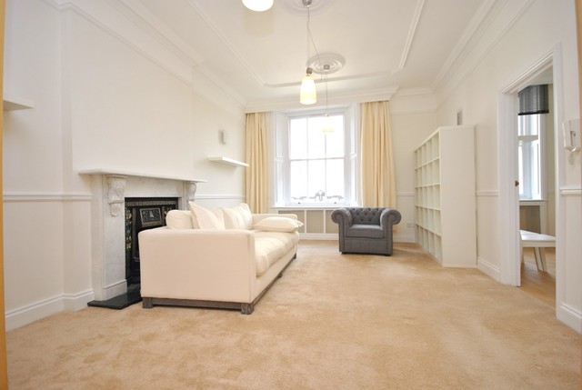  Image of 2 bedroom Flat to rent in Cleveland Gardens London W2 at London, W2 6DE