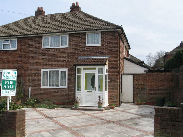  Image of 3 bedroom Semi-Detached house for sale in Fairway Avenue Tividale Oldbury B69 at Tividale Oldbury Oldbury, B69 1SU