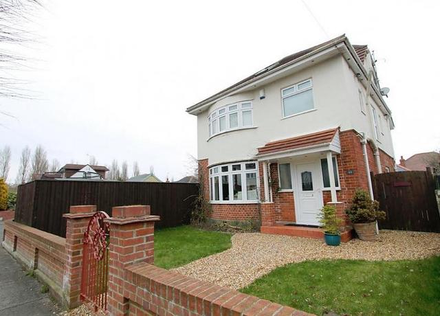  Image of 4 bedroom Detached house to rent in Clingan Road Southbourne Bournemouth BH6 at Bournemouth, BH6 5QA