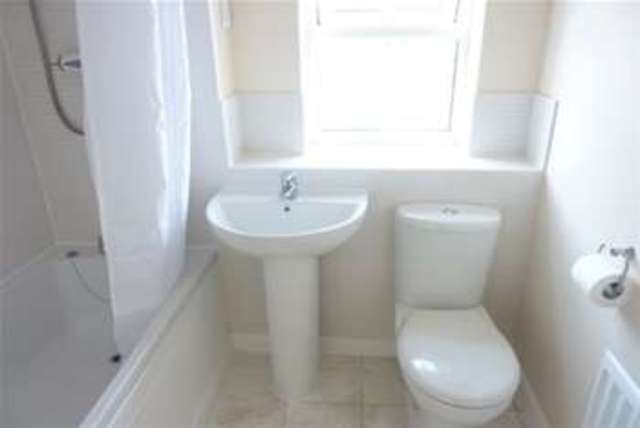  Image of 2 bedroom Detached house to rent in Drovers Close Uttoxeter ST14 at Uttoxeter, ST14 7FH