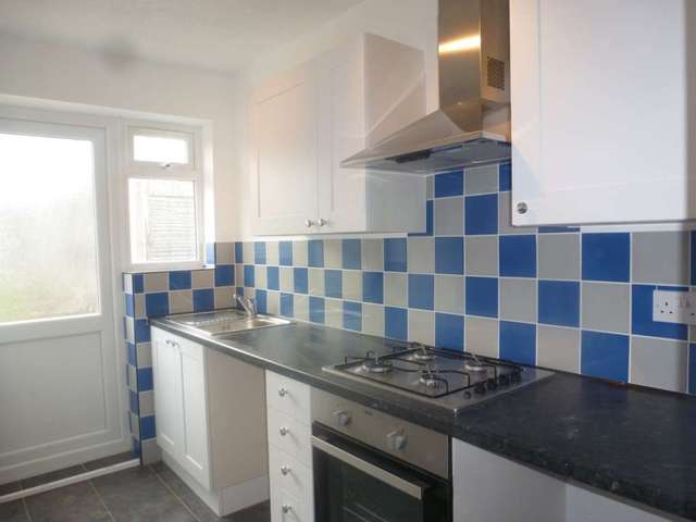  Image of 3 bedroom Terraced house to rent in Abbey Road Belvedere DA17 at Abbey Road  Belvedere, DA17 5DL
