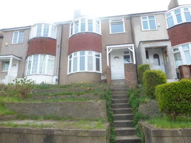  Image of 3 bedroom Terraced house to rent in Abbey Road Belvedere DA17 at Abbey Road  Belvedere, DA17 5DL