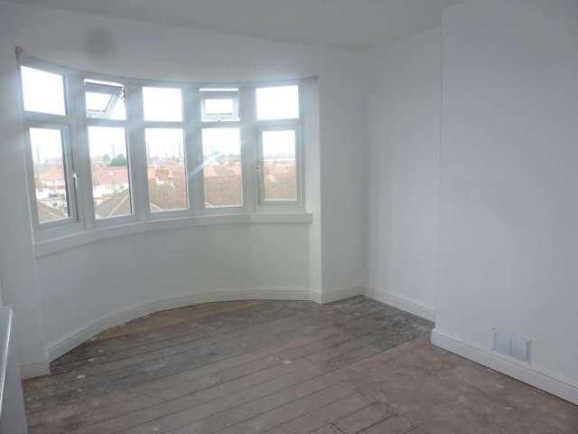  Image of 3 bedroom Terraced house to rent in Abbey Road Belvedere DA17 at Abbey Road  Belvedere, DA17 5DL