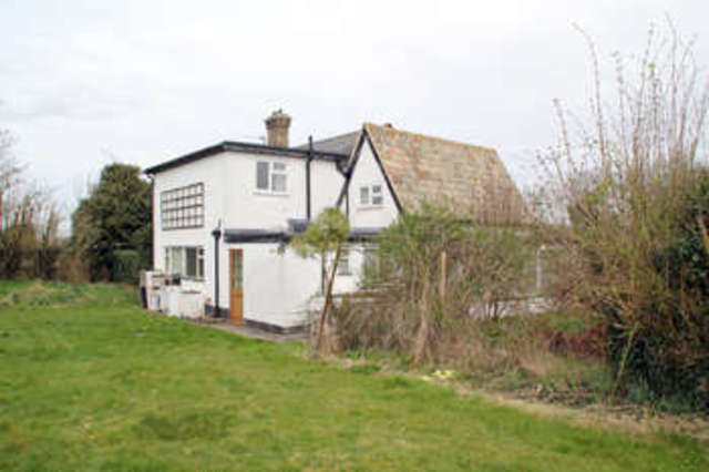  Image of 4 bedroom Detached house for sale in Abington Road Litlington Royston SG8 at Litlington Royston Hertfordshire, SG8 0RT