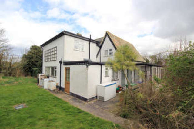  Image of 4 bedroom Detached house for sale in Abington Road Litlington Royston SG8 at Litlington Royston Hertfordshire, SG8 0RT