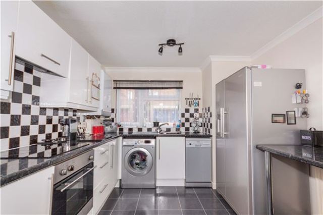  Image of 3 bedroom End of Terrace for sale in Adam Close St. Leonards-on-Sea TN38 at East Sussex, TN38 9QW