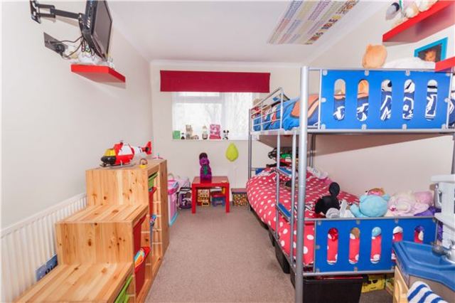  Image of 3 bedroom End of Terrace for sale in Adam Close St. Leonards-on-Sea TN38 at East Sussex, TN38 9QW