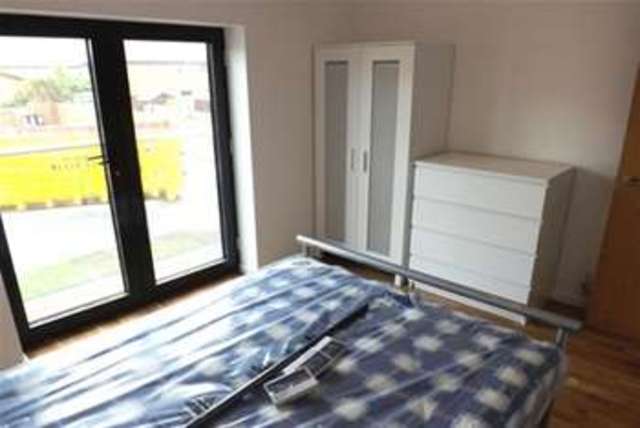  Image of 1 bedroom Flat to rent in Adeyfield Road Hemel Hempstead Industrial Estate Hemel Hempstead HP2 at Hemel Hempstead, HP2 5JZ