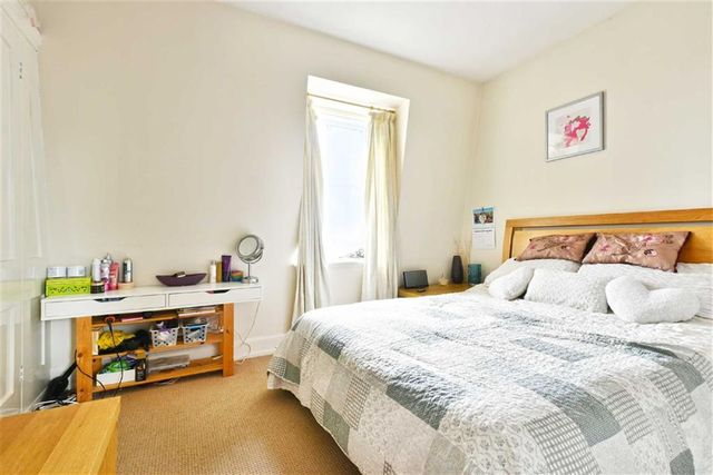  Image of 2 bedroom Property for sale in Grand Avenue Hove BN3 at Airlie House Hove Hove, BN3 2NR