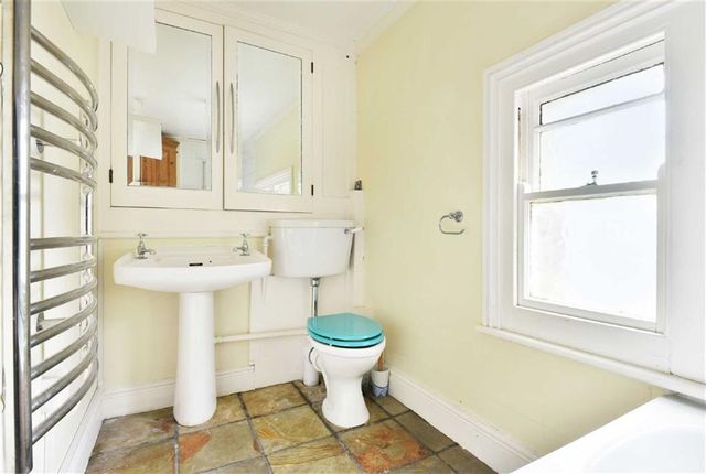  Image of 2 bedroom Property for sale in Grand Avenue Hove BN3 at Airlie House Hove Hove, BN3 2NR