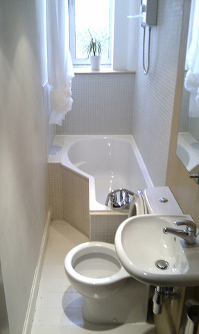  Image of 1 bedroom Flat to rent in Albion Road Edinburgh EH7 at Easter Road Edinburgh Edinburgh, EH7 5QZ