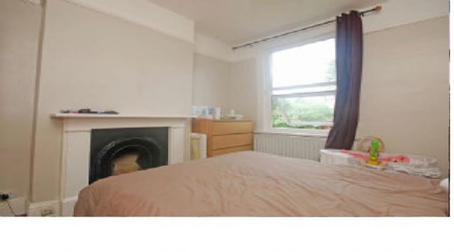  Image of 2 bedroom Flat to rent in Alexandra Road London SW19 at Alexandra Road  Wimbledon, SW19 7JZ