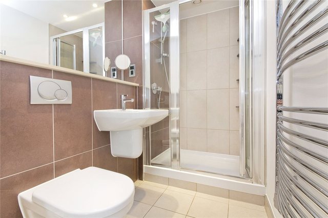  Image of 1 bedroom Flat for sale in Shepherdess Walk London N1 at 164 Shepherdess Walk London Hoxton, N1 7JL