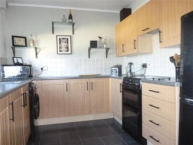  Image of 2 bedroom Terraced house to rent in Antrim Lane Larkhall ML9 at Larkhall South Lanarkshire South Lanarkshire, ML9 2DG