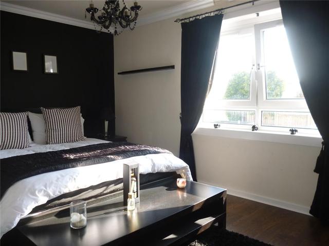  Image of 2 bedroom Terraced house to rent in Antrim Lane Larkhall ML9 at Larkhall South Lanarkshire South Lanarkshire, ML9 2DG