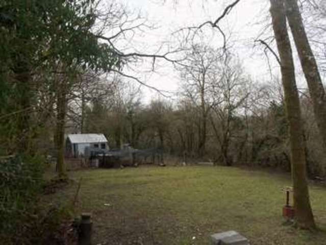  Image of 3 bedroom Property for sale in Mynachlog Road Pontyberem Llanelli SA15 at Pontyberem Llanelli, SA15 5EY