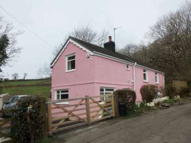  Image of 3 bedroom Property for sale in Mynachlog Road Pontyberem Llanelli SA15 at Pontyberem Llanelli, SA15 5EY